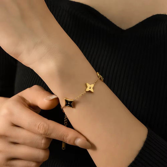 Leaf Clover Bracelet