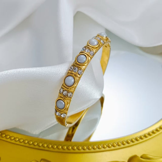 Pearl Handcuff