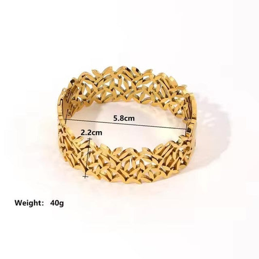 Laurel Cuff