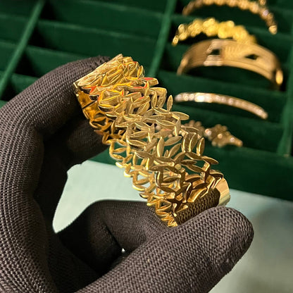 Laurel Cuff