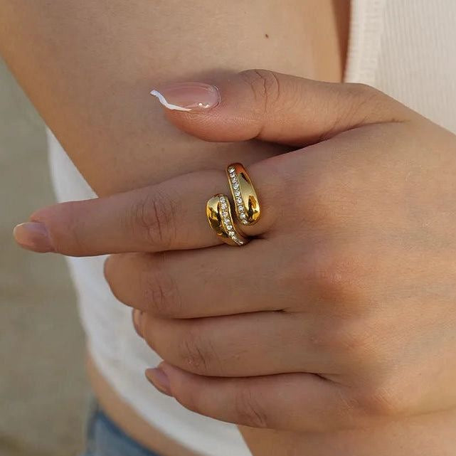 Luxury zircon Ring (Adjustable)
