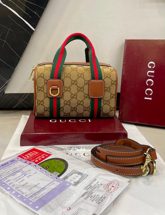 G-Cross body (with box & strap)