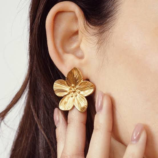 Gold Flower Earrings