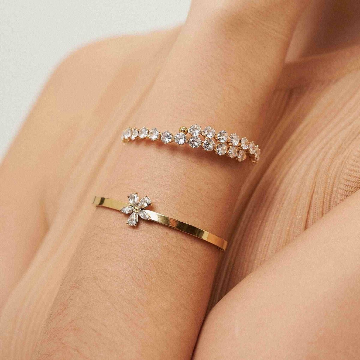 Luxury Marquise Handcuff