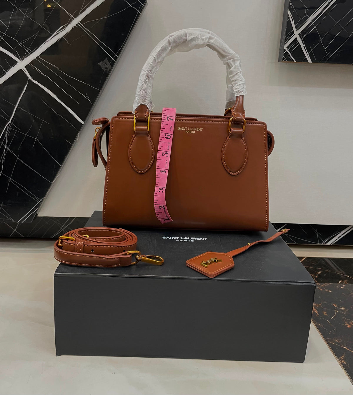SL Cross body ( with magnetic box)