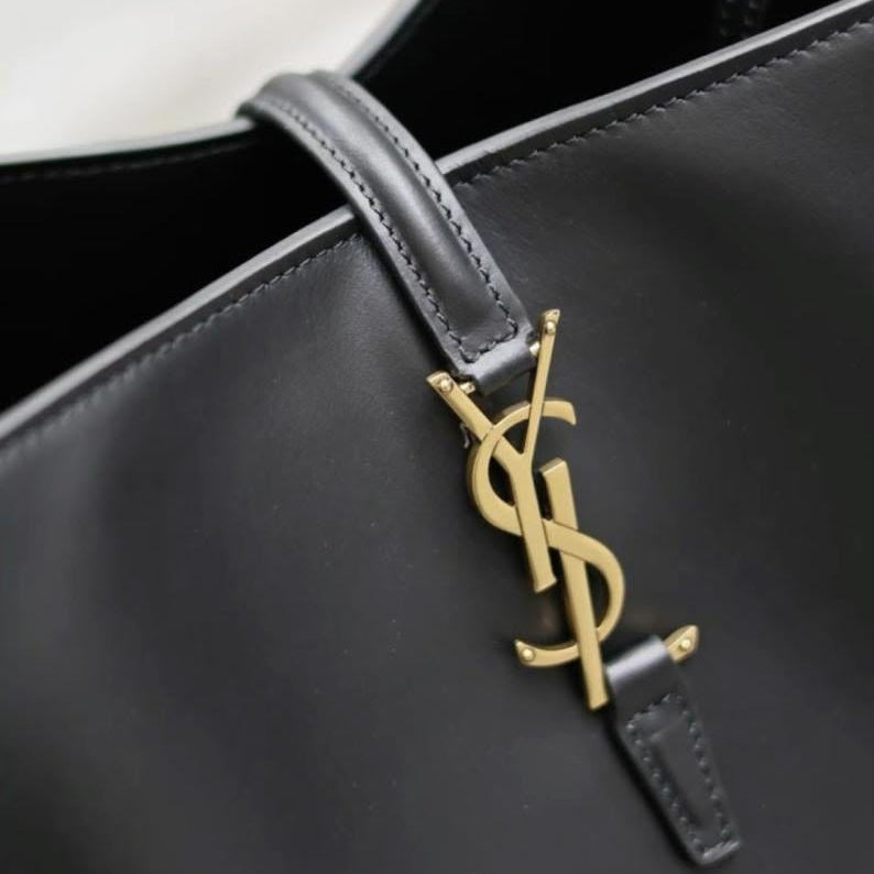Iconic Leather Bag (With Pouch)