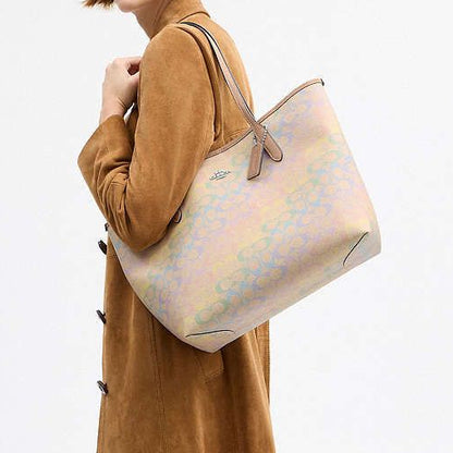 Coach Signature Canvas (with brand Box)