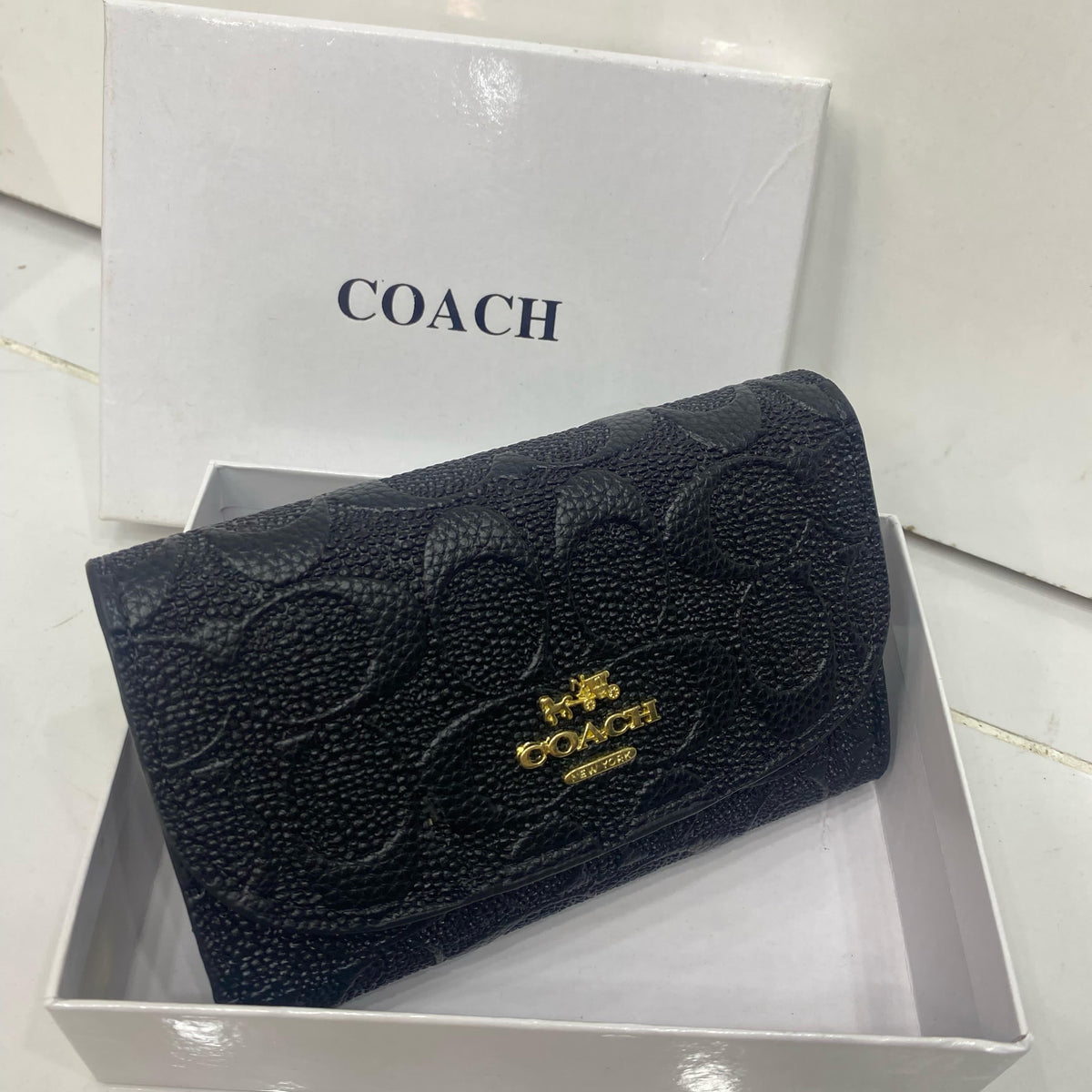 COACH Fashion Wallet  (with box)